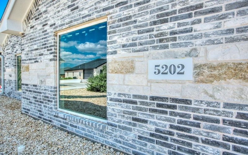 5202 Riviera Lane, San Angelo, TX 76904, 5 Bedrooms Bedrooms, ,5 BathroomsBathrooms,Residential,For Sale,5202 Riviera Lane,0,129009
