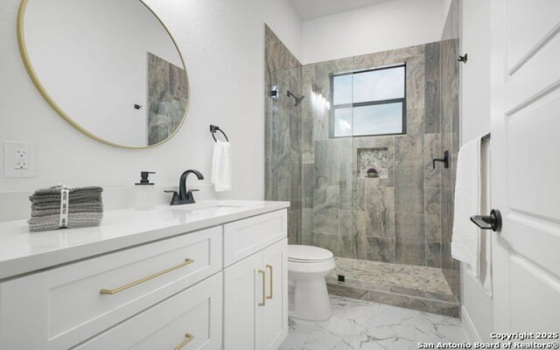 643 Mystic parkway, Spring Branch, TX 78070, 4 Habitaciones Habitaciones , ,5 BañosBaños,Residential,En Venta,643 Mystic parkway,0,1906819