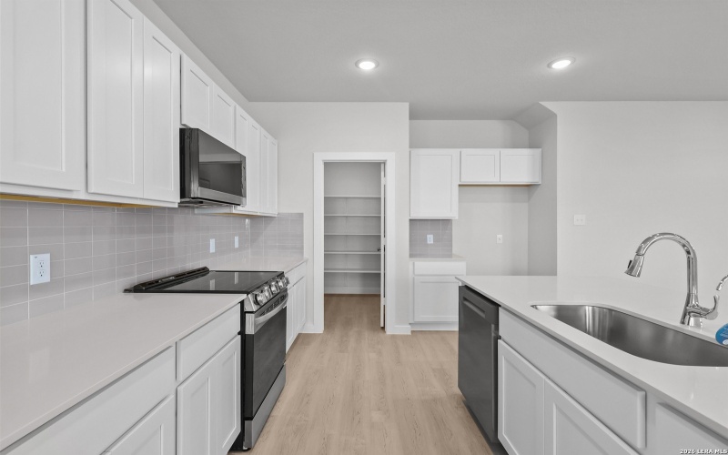 10719 Fairchild Way, San Antonio, TX 78109, 4 Habitaciones Habitaciones , ,3 BañosBaños,Residential,En Venta,10719 Fairchild Way,0,1906973