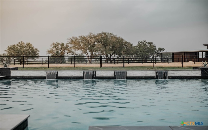 3466 Levi Sloan Road, Victoria, TX 77904, 4 Habitaciones Habitaciones , ,5 BañosBaños,Residential,En Venta,3466 Levi Sloan Road,0,592034