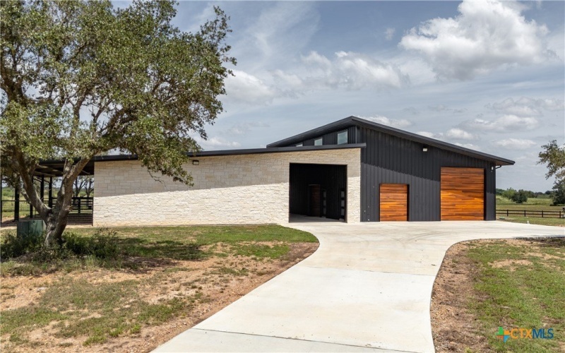 3466 Levi Sloan Road, Victoria, TX 77904, 4 Habitaciones Habitaciones , ,5 BañosBaños,Residential,En Venta,3466 Levi Sloan Road,0,592034