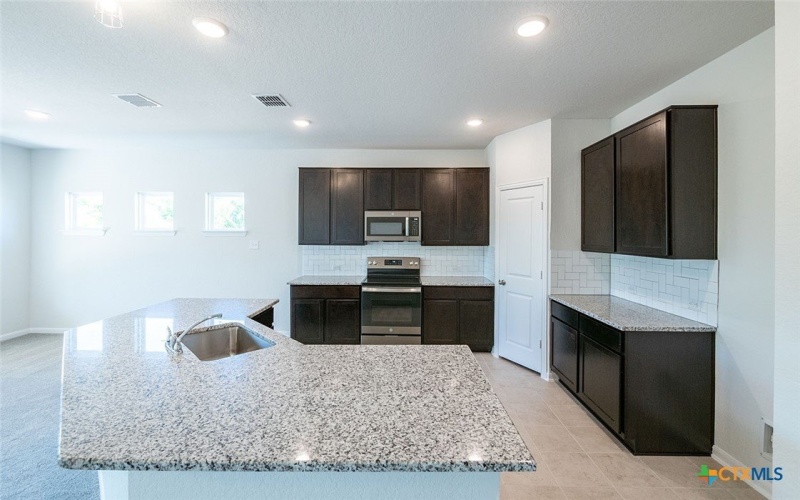 309 Ivy Roads, Seguin, TX 78155, 3 Habitaciones Habitaciones , ,2 BañosBaños,Residential,En Venta,309 Ivy Roads,0,592224