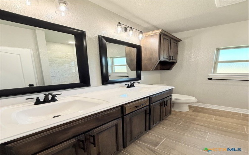 5510 Kemosabe Drive, Killeen, TX 76542, 4 Bedrooms Bedrooms, ,3 BathroomsBathrooms,Residential,For Sale,5510 Kemosabe Drive,0,592249