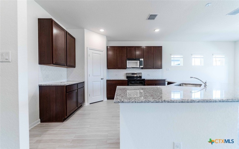 312 Jill's Path, Seguin, TX 78155, 3 Bedrooms Bedrooms, ,2 BathroomsBathrooms,Residential,For Sale,312 Jill's Path,0,592336