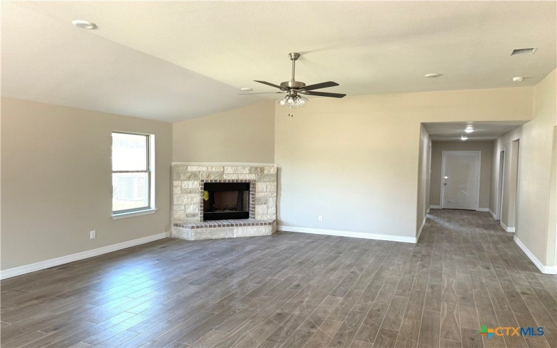 3214 Digby Drive, Belton, TX 76513, 4 Bedrooms Bedrooms, ,3 BathroomsBathrooms,Residential,For Sale,3214 Digby Drive,0,592372