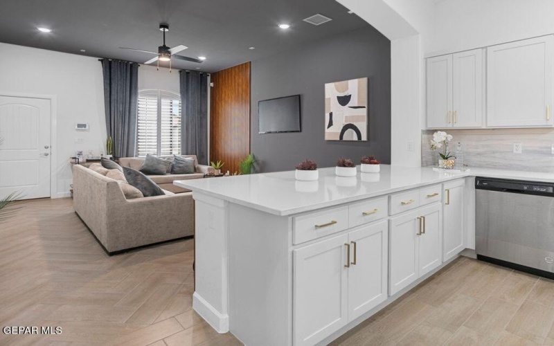 136 Organ Trail, Santa Teresa, NM 88008, 4 Bedrooms Bedrooms, ,2 BathroomsBathrooms,Residential,For Sale,136 Organ Trail,0,930162