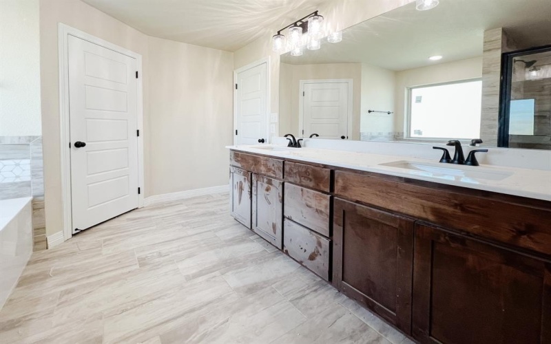 1312 Promised Land, Hewitt, TX 76643, 4 Habitaciones Habitaciones , ,2 BañosBaños,Residential,En Venta,1312 Promised Land,0,21016197