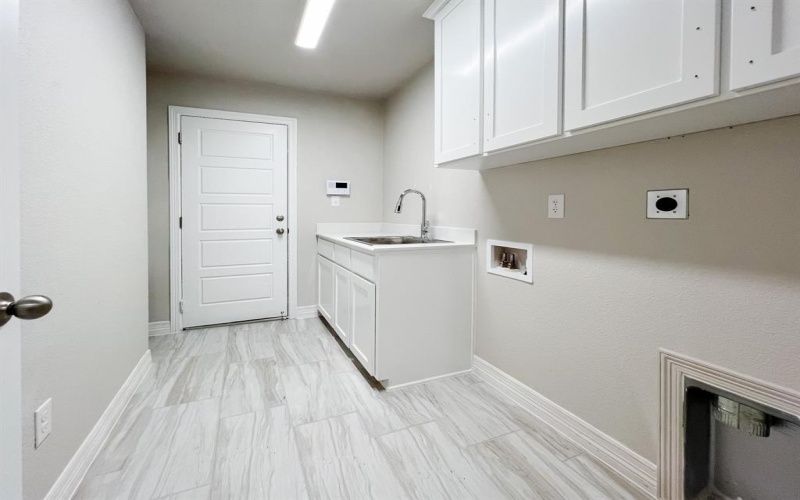 1013 Dillinger Road, Hewitt, TX 76643, 4 Habitaciones Habitaciones , ,2 BañosBaños,Residential,En Venta,1013 Dillinger Road,0,21016202