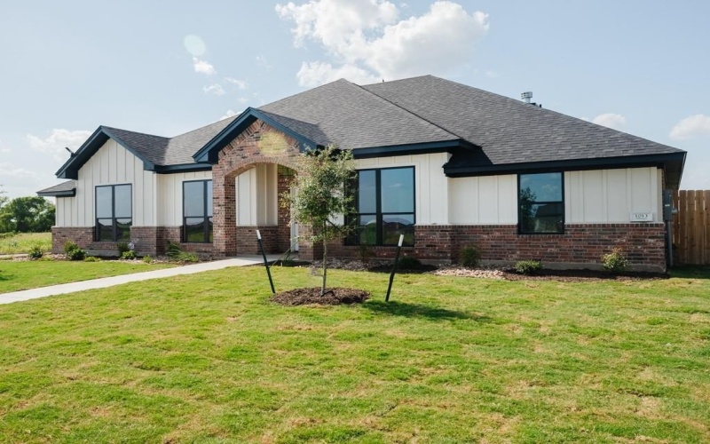 1013 Dillinger Road, Hewitt, TX 76643, 4 Habitaciones Habitaciones , ,2 BañosBaños,Residential,En Venta,1013 Dillinger Road,0,21016202