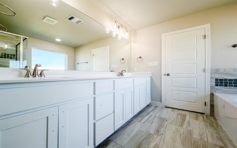 1013 Dillinger Road, Hewitt, TX 76643, 4 Habitaciones Habitaciones , ,2 BañosBaños,Residential,En Venta,1013 Dillinger Road,0,21016202