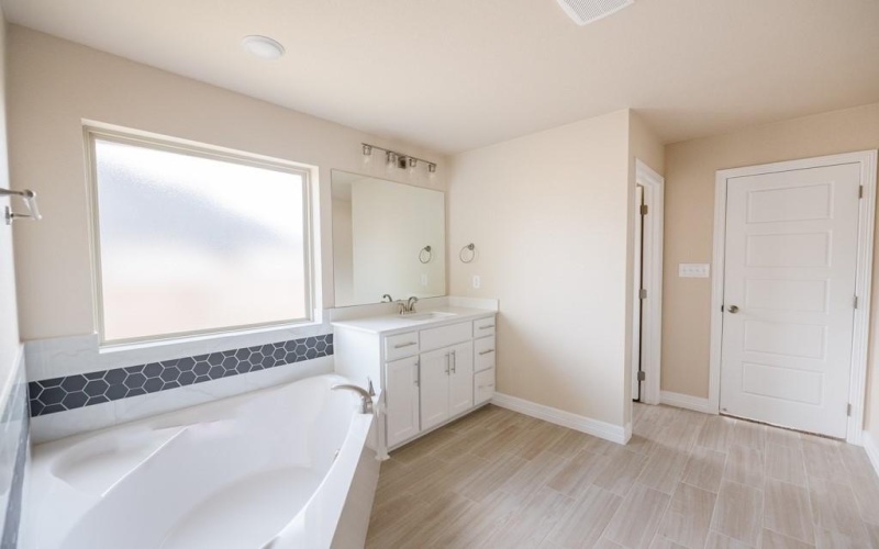 1317 Red Rock Road, Hewitt, TX 76643, 4 Habitaciones Habitaciones , ,3 BañosBaños,Residential,En Venta,1317 Red Rock Road,0,21039077