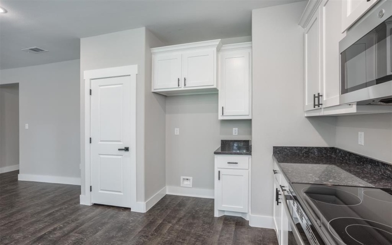 326 W Day Street, Denison, TX 75020, 3 Habitaciones Habitaciones , ,2 BañosBaños,Residential,En Venta,326 W Day Street,0,21046842