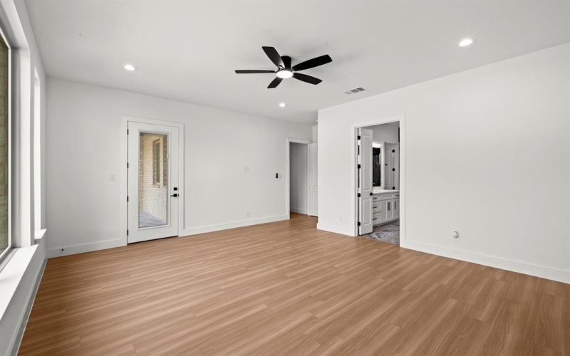 9008 Crosswind Drive, Fort Worth, TX 76179, 5 Bedrooms Bedrooms, ,3 BathroomsBathrooms,Residential,For Sale,9008 Crosswind Drive,0,21055458