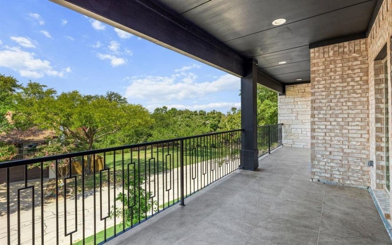 9008 Crosswind Drive, Fort Worth, TX 76179, 5 Bedrooms Bedrooms, ,3 BathroomsBathrooms,Residential,For Sale,9008 Crosswind Drive,0,21055458