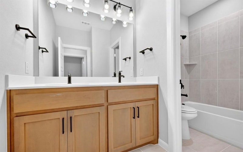 4843 Fuller Court #1203, Irving, TX 75038, 3 Habitaciones Habitaciones , ,2 BañosBaños,Residential,En Venta,4843 Fuller Court,0,21057785