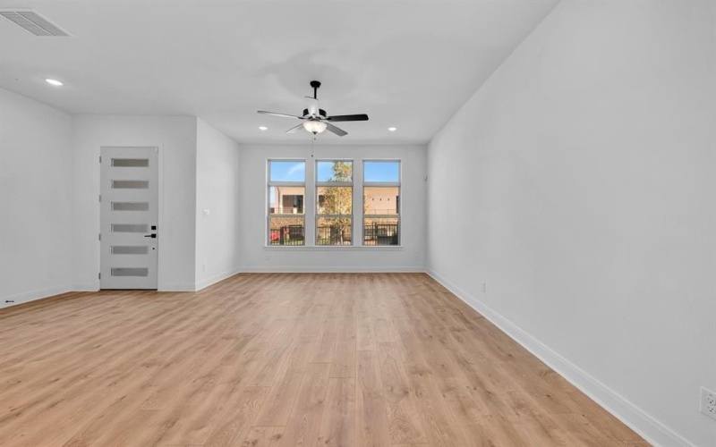 4843 Fuller Court #1204, Irving, TX 75038, 3 Bedrooms Bedrooms, ,2 BathroomsBathrooms,Residential,For Sale,4843 Fuller Court,0,21057823