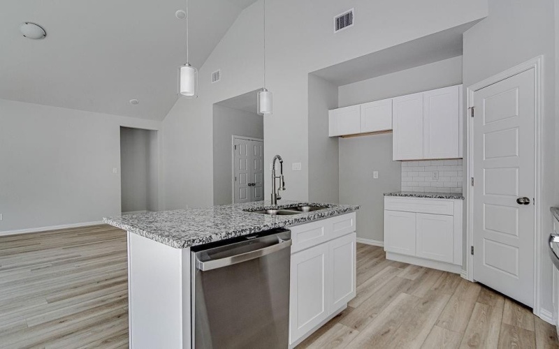 428 Wilshire Avenue, Azle, TX 76020, 4 Habitaciones Habitaciones , ,2 BañosBaños,Residential,En Venta,428 Wilshire Avenue,0,21057839
