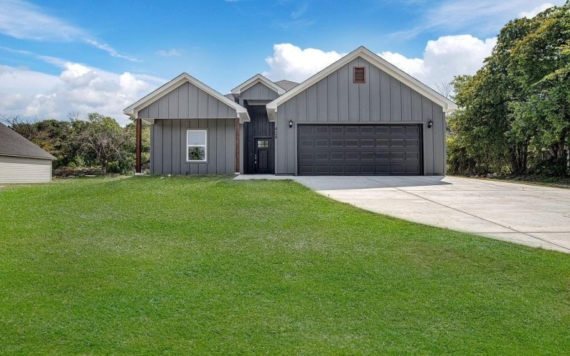428 Wilshire Avenue, Azle, TX 76020, 4 Habitaciones Habitaciones , ,2 BañosBaños,Residential,En Venta,428 Wilshire Avenue,0,21057839