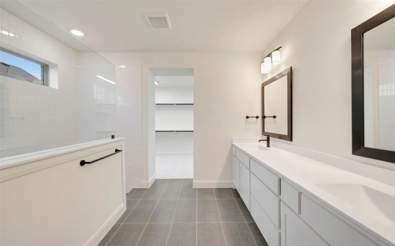 1020 Violet Drive, Crowley, TX 76036, 4 Bedrooms Bedrooms, ,3 BathroomsBathrooms,Residential,For Sale,1020 Violet Drive,0,21057900