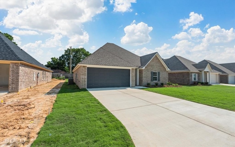 319 Mousse Ruelle, Shreveport, LA 71106, 4 Bedrooms Bedrooms, ,2 BathroomsBathrooms,Residential,For Sale,319 Mousse Ruelle,0,21058089