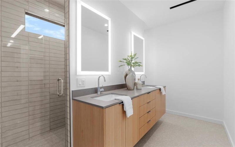 5029 Pershing Street, Dallas, TX 75206, 3 Habitaciones Habitaciones , ,3 BañosBaños,Residential,En Venta,5029 Pershing Street,0,21055939