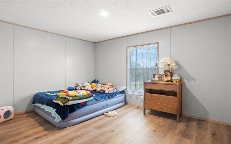 380 Valley Ridge Drive, Bridgeport, TX 76426, 5 Bedrooms Bedrooms, ,3 BathroomsBathrooms,Residential,For Sale,380 Valley Ridge Drive,0,21056297