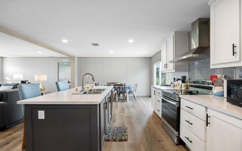 380 Valley Ridge Drive, Bridgeport, TX 76426, 5 Bedrooms Bedrooms, ,3 BathroomsBathrooms,Residential,For Sale,380 Valley Ridge Drive,0,21056297