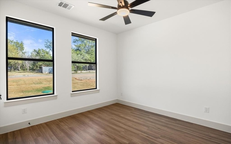 2508 Deer Trail, Granbury, TX 76048, 3 Bedrooms Bedrooms, ,2 BathroomsBathrooms,Residential,For Sale,2508 Deer Trail,0,21056764