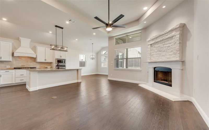 2013 Lake Vista Drive, Little Elm, TX 75068, 3 Bedrooms Bedrooms, ,2 BathroomsBathrooms,Residential,For Sale,2013 Lake Vista Drive,0,21057026