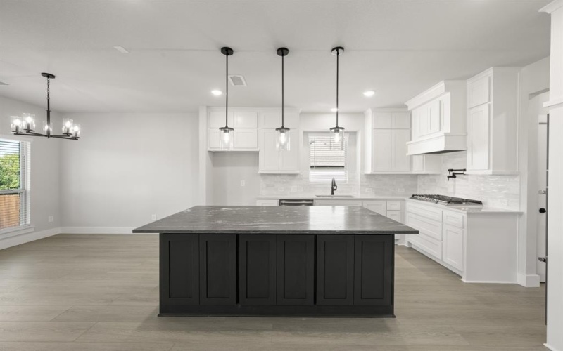 609 Hidden Lakes, DeSoto, TX 75115, 5 Habitaciones Habitaciones , ,5 BañosBaños,Residential,En Venta,609 Hidden Lakes,0,21057260