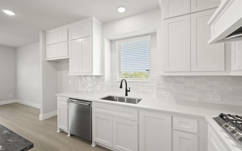 609 Hidden Lakes, DeSoto, TX 75115, 5 Habitaciones Habitaciones , ,5 BañosBaños,Residential,En Venta,609 Hidden Lakes,0,21057260