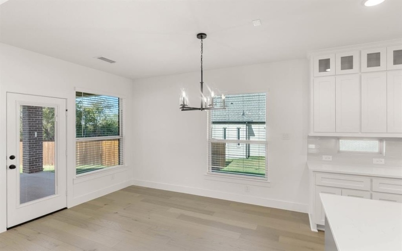 721 S Hidden Lakes Drive, DeSoto, TX 75115, 5 Habitaciones Habitaciones , ,5 BañosBaños,Residential,En Venta,721 S Hidden Lakes Drive,0,21057290