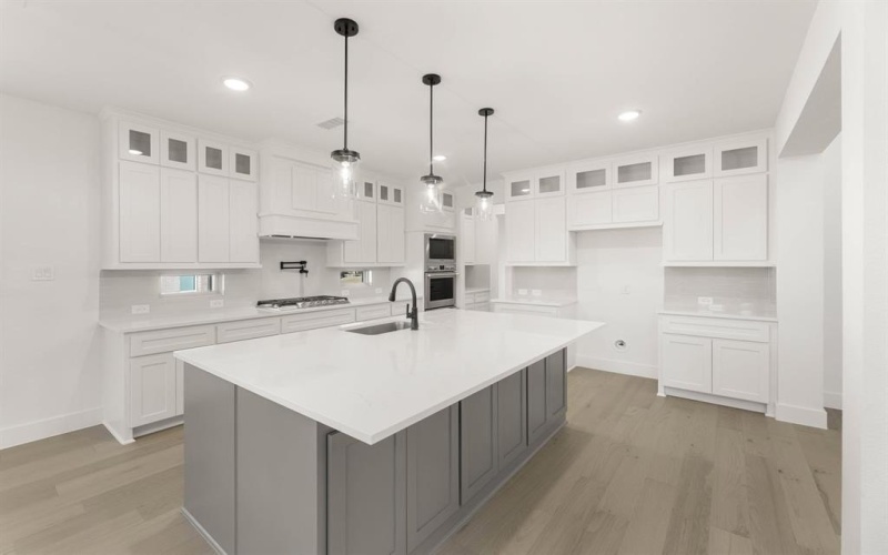 721 S Hidden Lakes Drive, DeSoto, TX 75115, 5 Habitaciones Habitaciones , ,5 BañosBaños,Residential,En Venta,721 S Hidden Lakes Drive,0,21057290