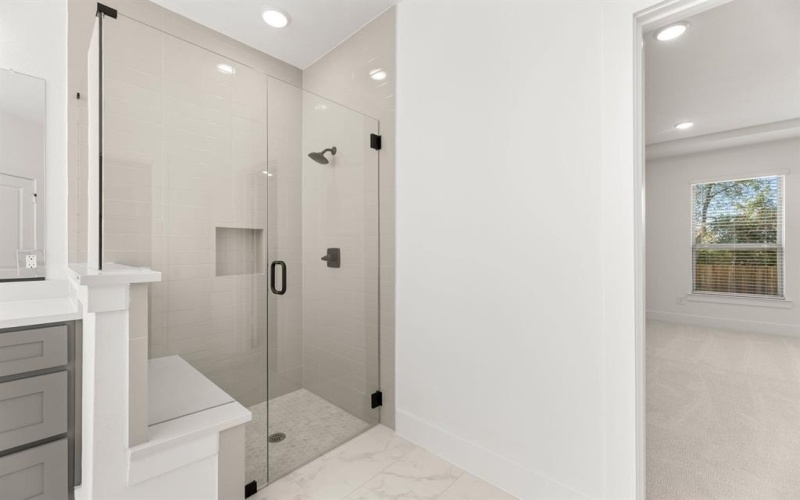 721 S Hidden Lakes Drive, DeSoto, TX 75115, 5 Habitaciones Habitaciones , ,5 BañosBaños,Residential,En Venta,721 S Hidden Lakes Drive,0,21057290