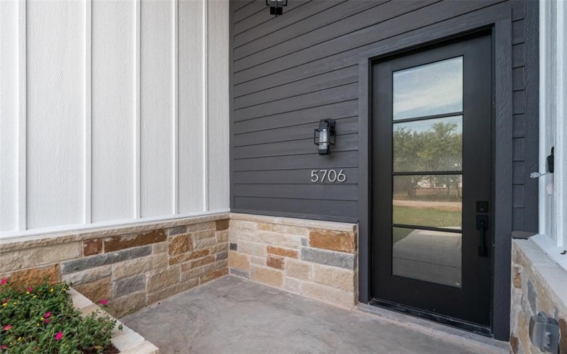 5706 Belaire Circle, Granbury, TX 76048, 4 Bedrooms Bedrooms, ,2 BathroomsBathrooms,Residential,For Sale,5706 Belaire Circle,0,21057364