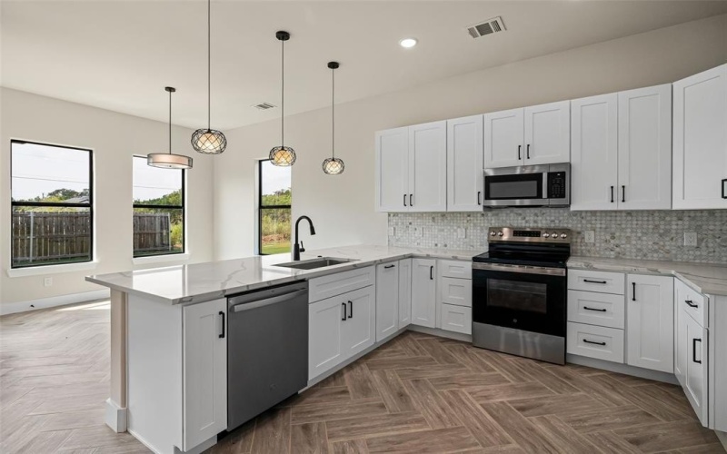 5706 Belaire Circle, Granbury, TX 76048, 4 Bedrooms Bedrooms, ,2 BathroomsBathrooms,Residential,For Sale,5706 Belaire Circle,0,21057364