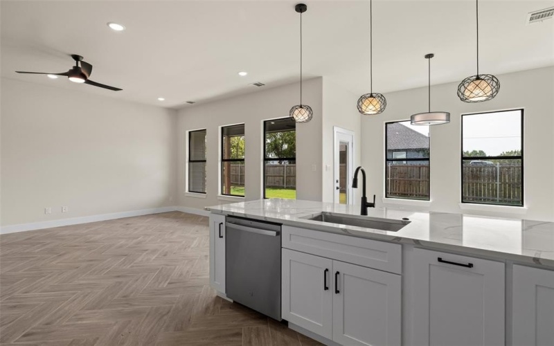 5706 Belaire Circle, Granbury, TX 76048, 4 Bedrooms Bedrooms, ,2 BathroomsBathrooms,Residential,For Sale,5706 Belaire Circle,0,21057364