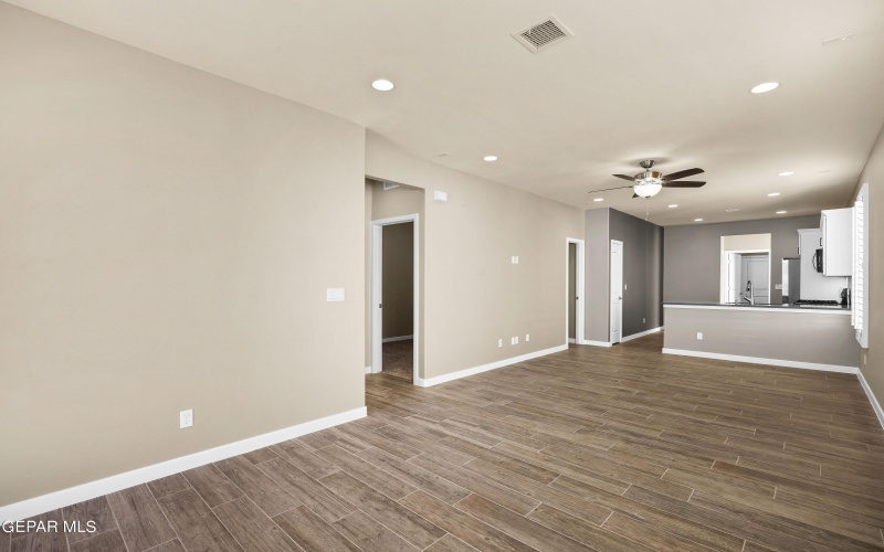 5869 Dalhart Drive, El Paso, TX 79924, 3 Habitaciones Habitaciones , ,2 BañosBaños,Residential,En Venta,5869 Dalhart Drive,919670