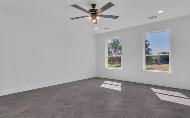 815 Arkansas River Drive, Granbury, TX 76048, 3 Bedrooms Bedrooms, ,2 BathroomsBathrooms,Residential,For Sale,815 Arkansas River Drive,0,21057652