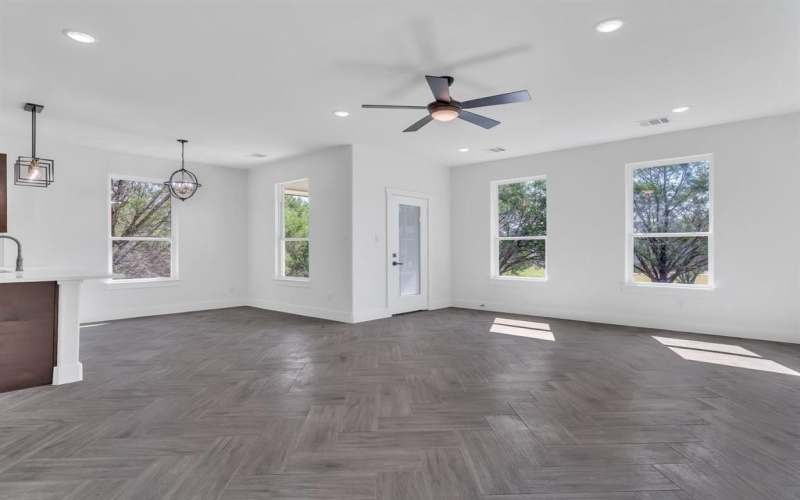 815 Arkansas River Drive, Granbury, TX 76048, 3 Bedrooms Bedrooms, ,2 BathroomsBathrooms,Residential,For Sale,815 Arkansas River Drive,0,21057652