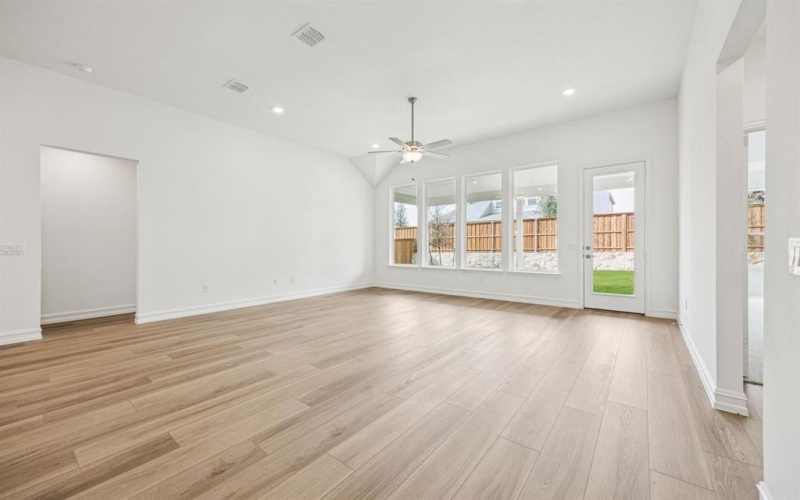 6708 Mill Creek Drive, McKinney, TX 75071, 4 Bedrooms Bedrooms, ,2 BathroomsBathrooms,Residential,For Sale,6708 Mill Creek Drive,0,21057730