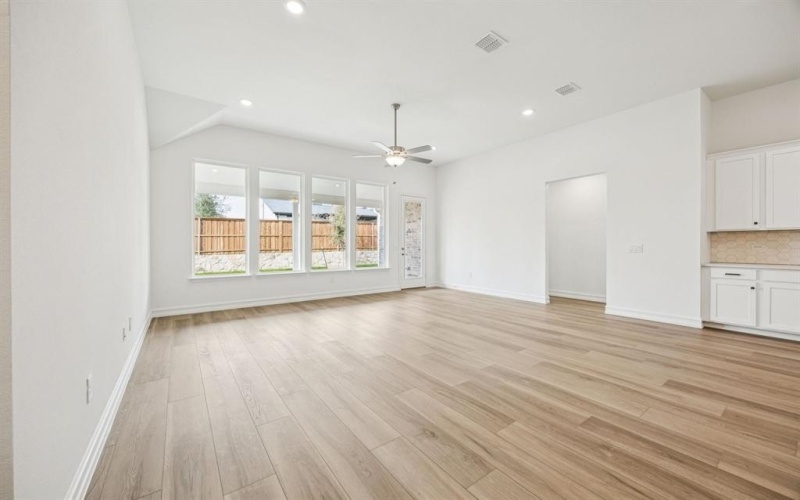 6708 Mill Creek Drive, McKinney, TX 75071, 4 Bedrooms Bedrooms, ,2 BathroomsBathrooms,Residential,For Sale,6708 Mill Creek Drive,0,21057730