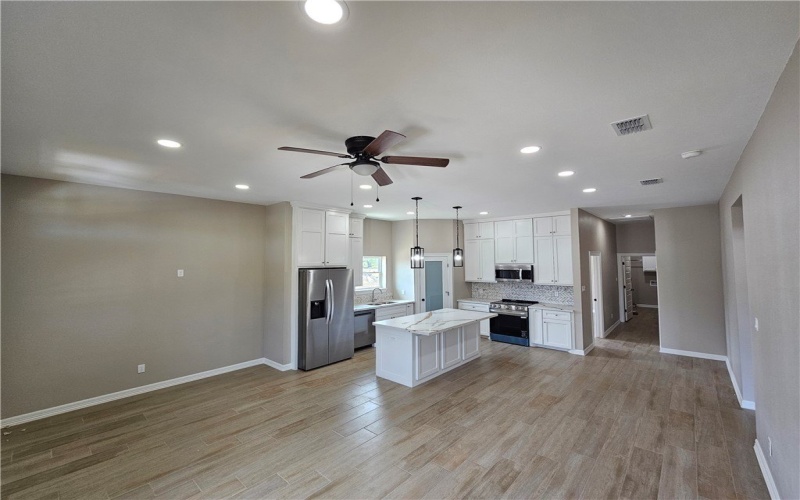 507 W Ragland, Kingsville, TX 78363, 3 Bedrooms Bedrooms, ,2 BathroomsBathrooms,Residential,For Sale,507 W Ragland,0,463390