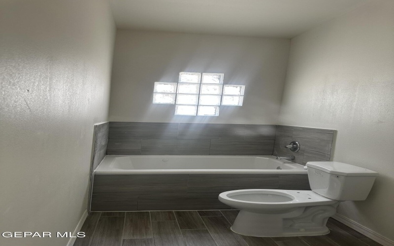 556 PASEO DULCE Avenue, El Paso, TX 79928, 3 Bedrooms Bedrooms, ,2 BathroomsBathrooms,Residential,For Sale,556 PASEO DULCE Avenue,0,930232