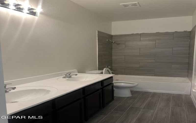 556 PASEO DULCE Avenue, El Paso, TX 79928, 3 Bedrooms Bedrooms, ,2 BathroomsBathrooms,Residential,For Sale,556 PASEO DULCE Avenue,0,930232