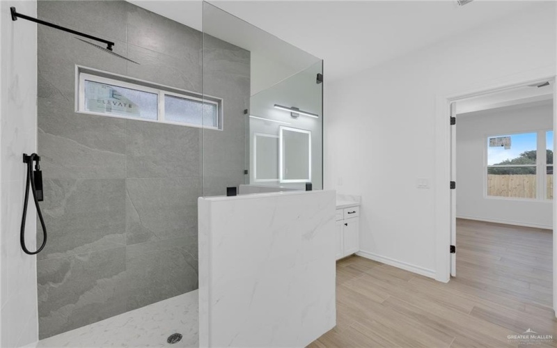 5216 N 42nd Street, McAllen, TX 78504, 4 Habitaciones Habitaciones , ,3 BañosBaños,Residential,En Venta,5216 N 42nd Street,0,480755