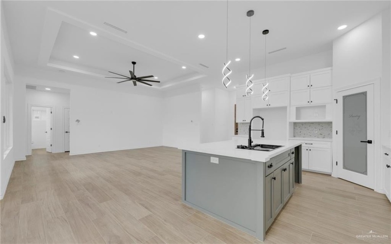 5216 N 42nd Street, McAllen, TX 78504, 4 Habitaciones Habitaciones , ,3 BañosBaños,Residential,En Venta,5216 N 42nd Street,0,480755