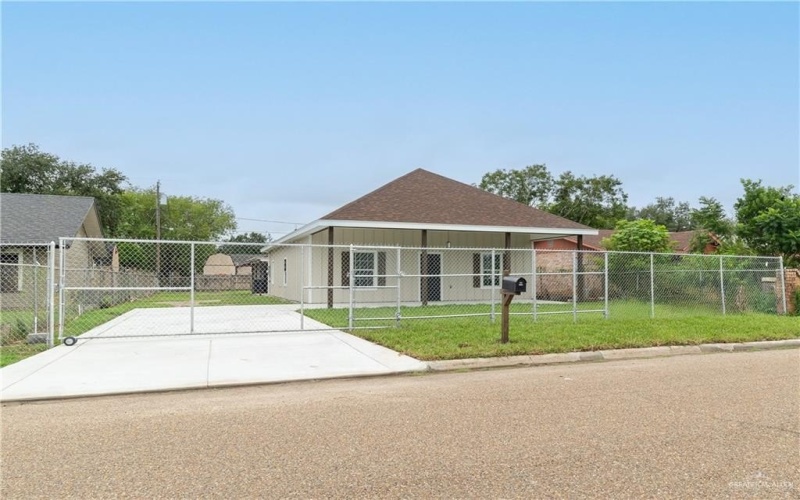 509 N 6th Street, Donna, TX 78537, 4 Bedrooms Bedrooms, ,2 BathroomsBathrooms,Residential,For Sale,509 N 6th Street,0,480775