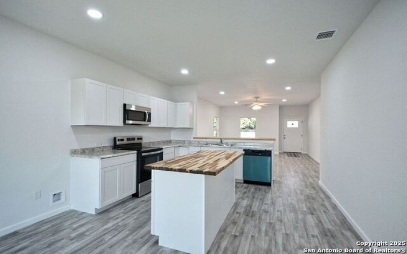 1234 Clearcreek, Canyon Lake, TX 78133, 3 Habitaciones Habitaciones , ,2 BañosBaños,Residential,En Venta,1234 Clearcreek,0,1851633