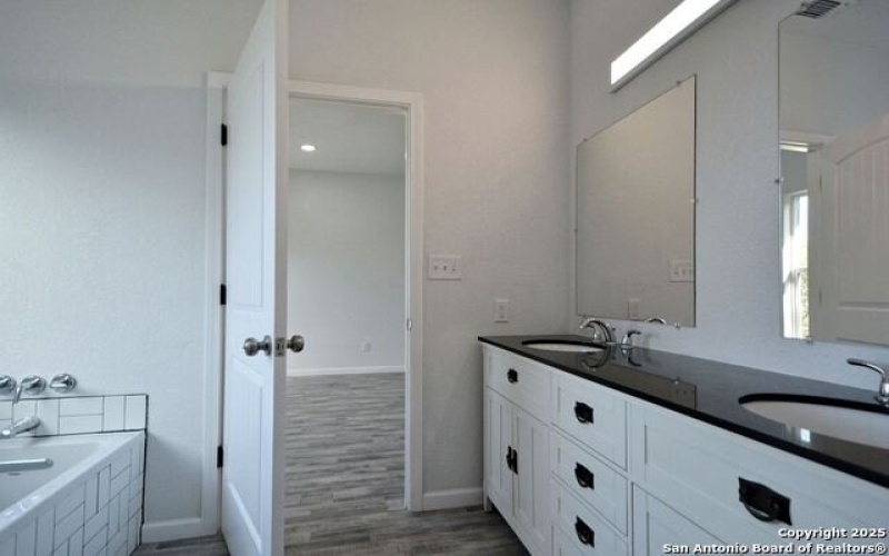 1234 Clearcreek, Canyon Lake, TX 78133, 3 Habitaciones Habitaciones , ,2 BañosBaños,Residential,En Venta,1234 Clearcreek,0,1851633